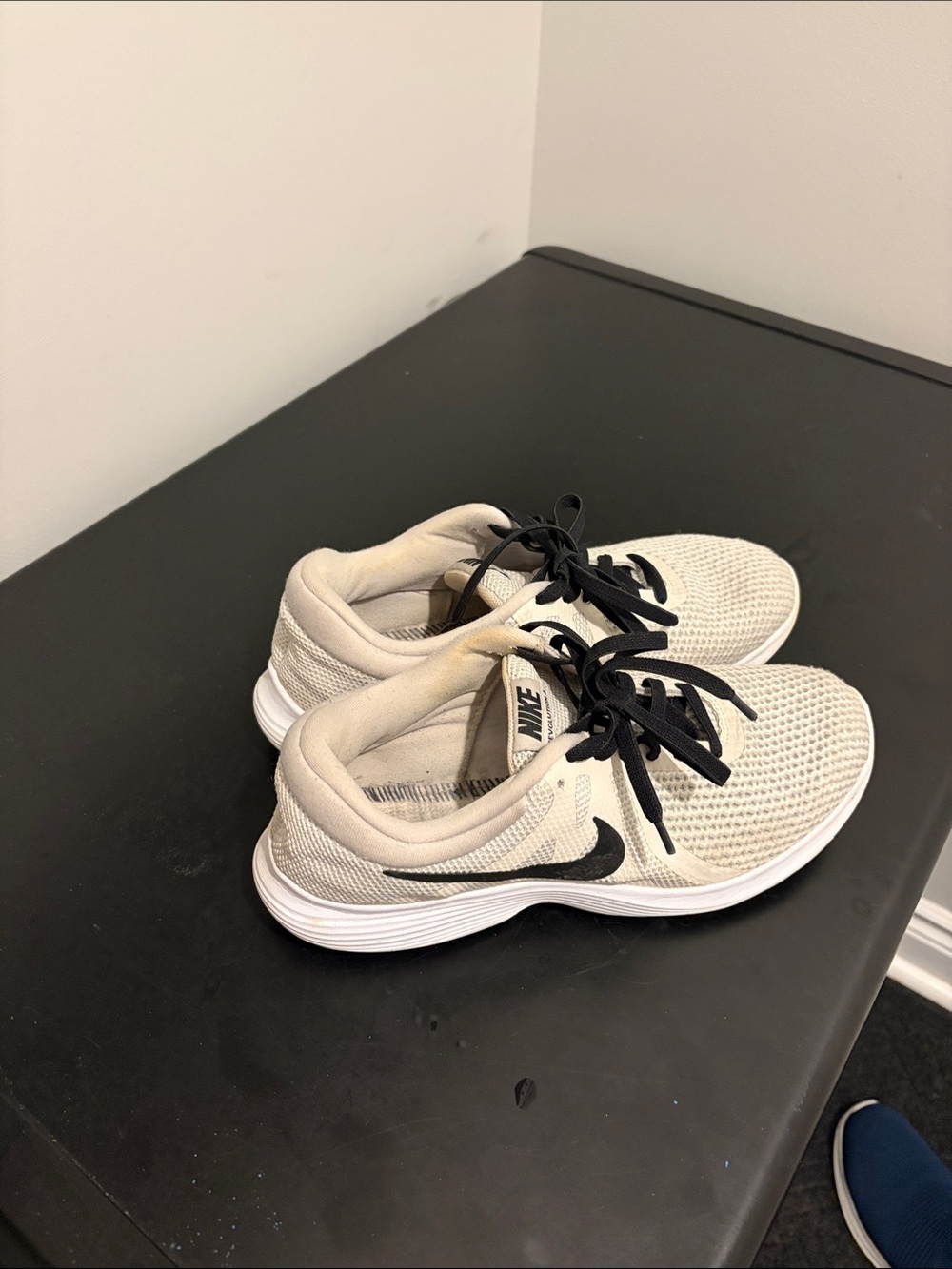 Nike Kids Cream Knit Sneakers with Black Swoosh
